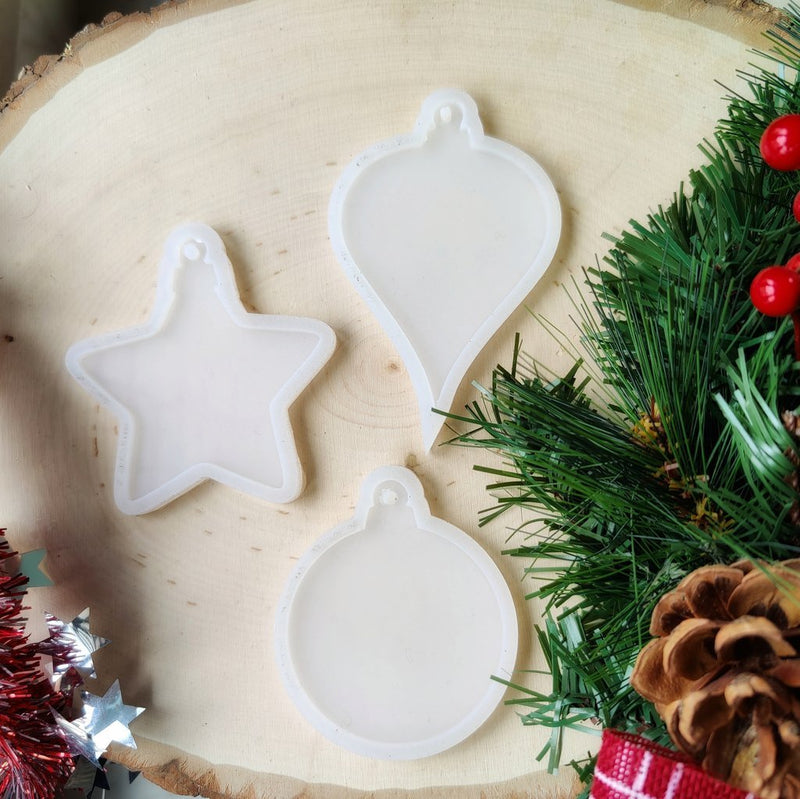 CHRISTMAS HANGING MOULDS Set of 3, 3-4 Inch (M-17) | Reliance Fine Art |Moulds & Surfaces for Resin and Fluid ArtResin and Fluid Art